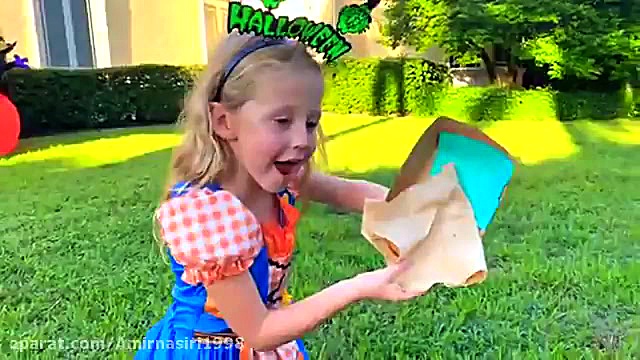 ناستیا استیسی و بابایی  مهمانی...