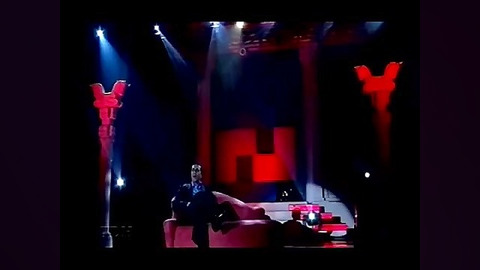 گل هیاهو ، فریدون آسرایی