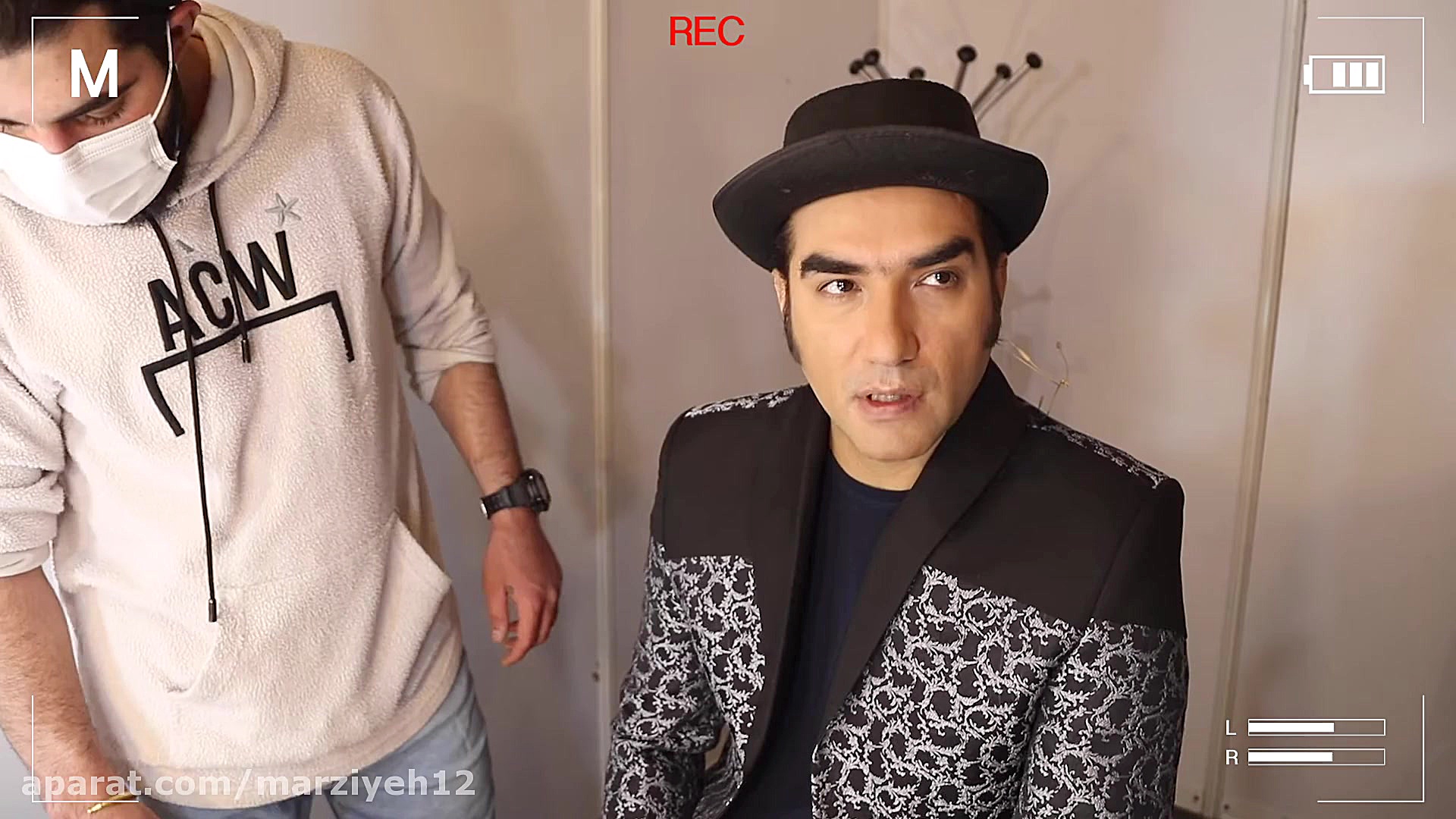 پشت صحنه برنامه منو بشناس با ح...