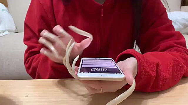 ای اس ام آر ناخن بلند با گوشی...