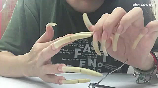 ای اس ام آر کوتاه کردن ناخن بل...