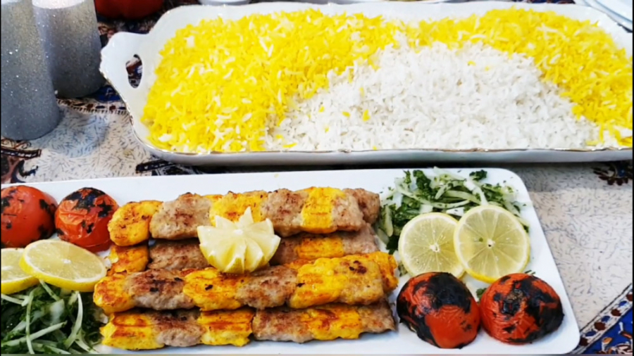 طرز تهیه کباب کوبیده دو رنگ تا...