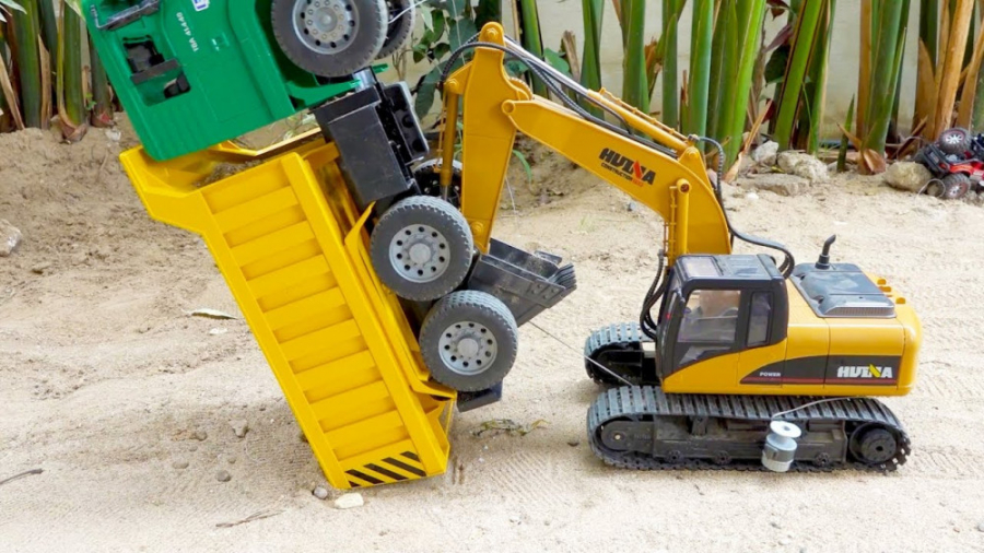 اسباب بازی های کودکانه ماشین ب...