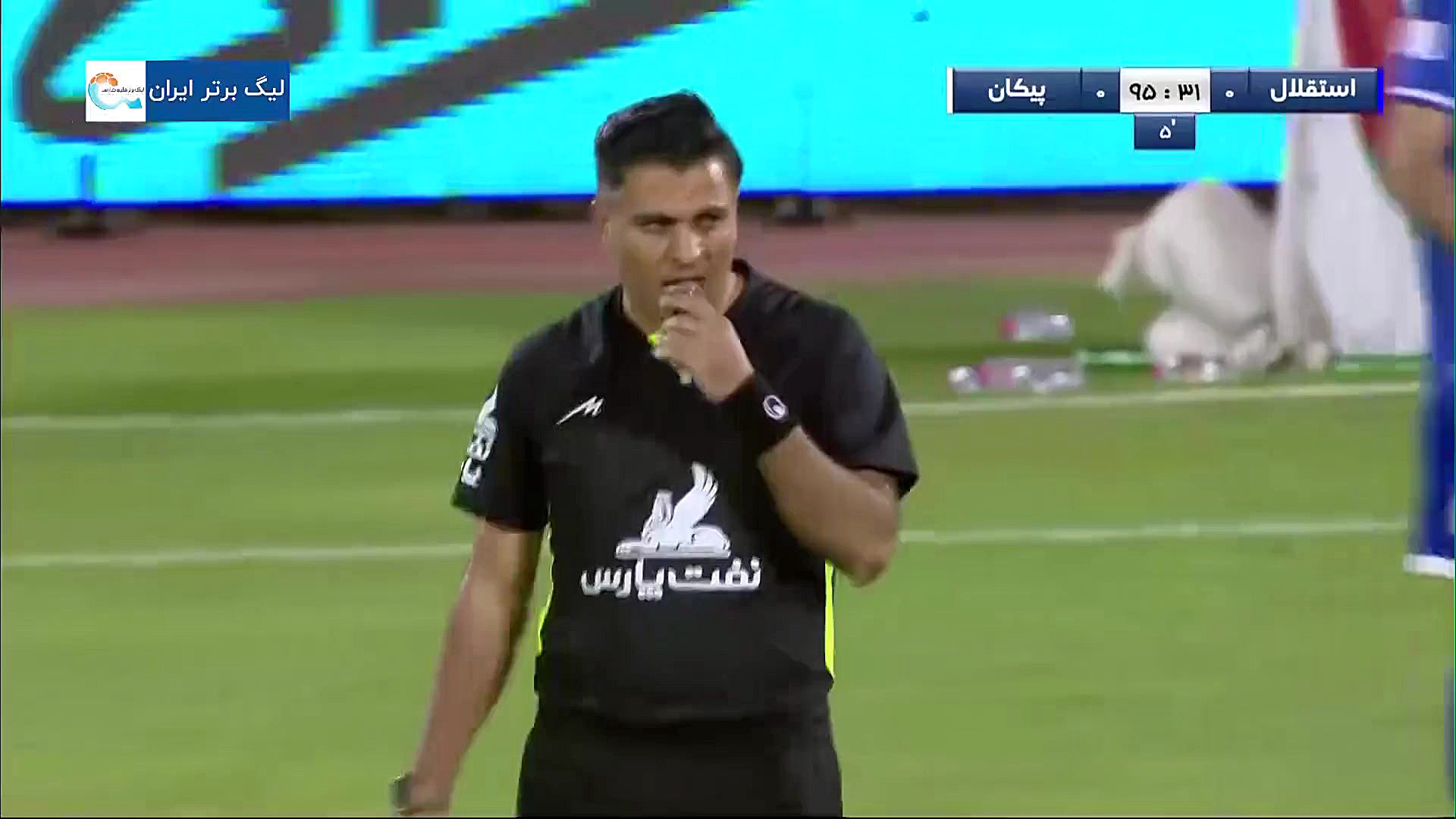 خلاصه بازی استقلال 0  پیکان 0...