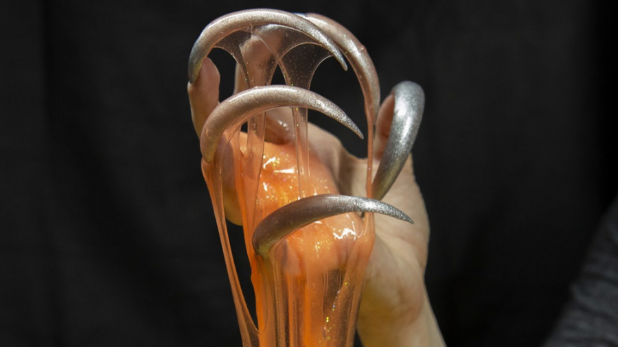 چالش اسلایم بازی با ناخن کوچول...