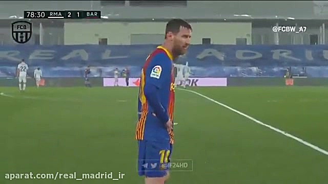 لرزیدن مسی از سرما زیر باران ش...