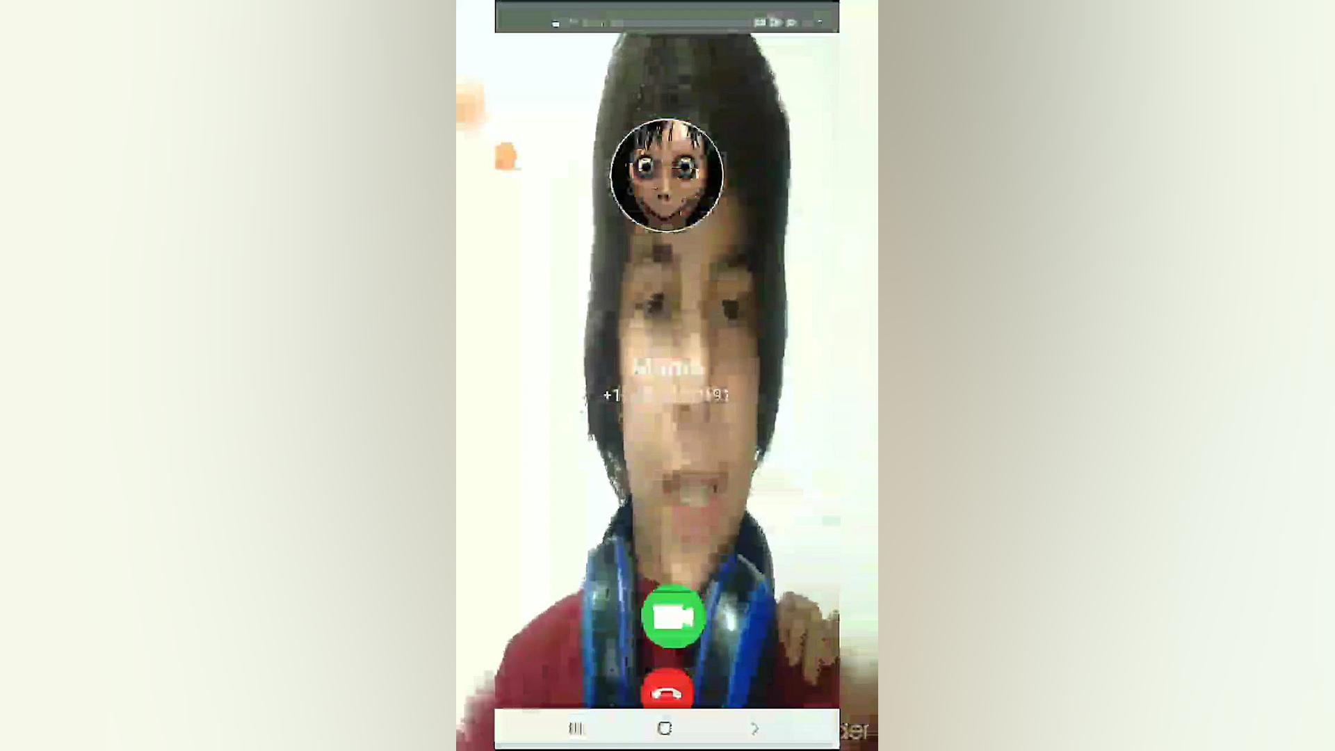 تماس جعلی با مومو