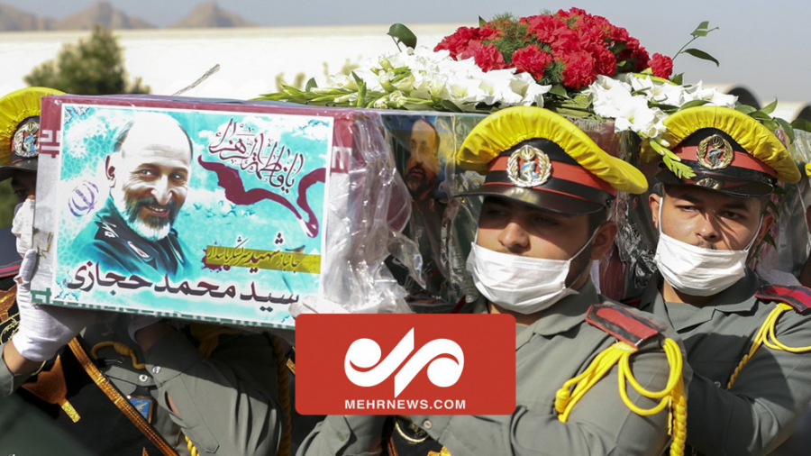 اقامه نماز بر پیکر شهید سردار...