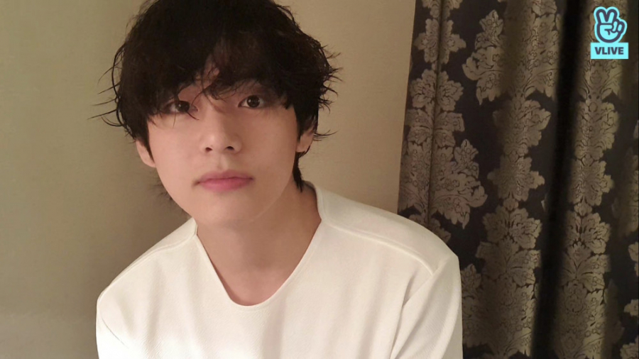 BTS لایو تهیونگ با زیرنویس چسب...