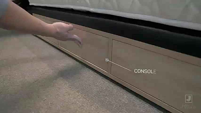 تخت سندلی شارژ گوشی...