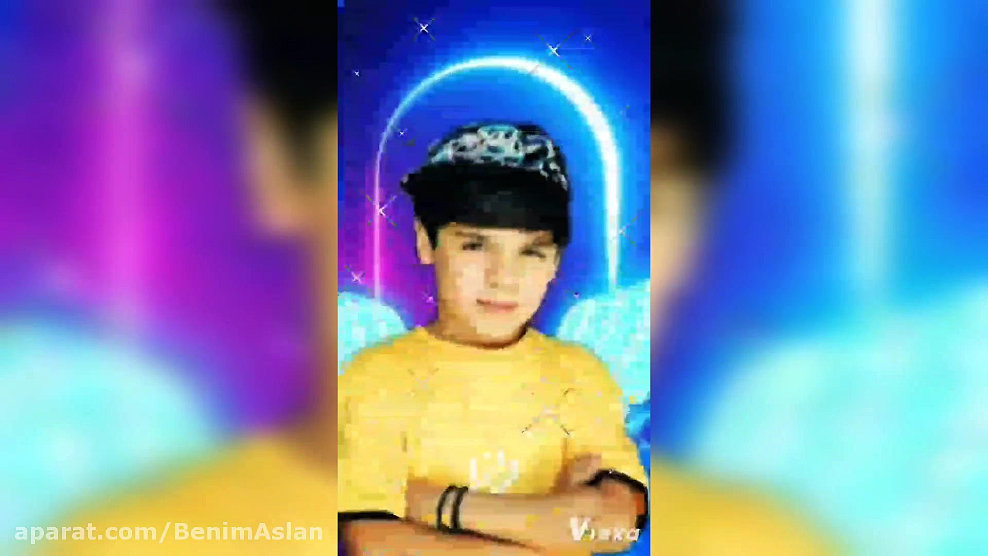 آریا اکبری | کلیپی از دوستان