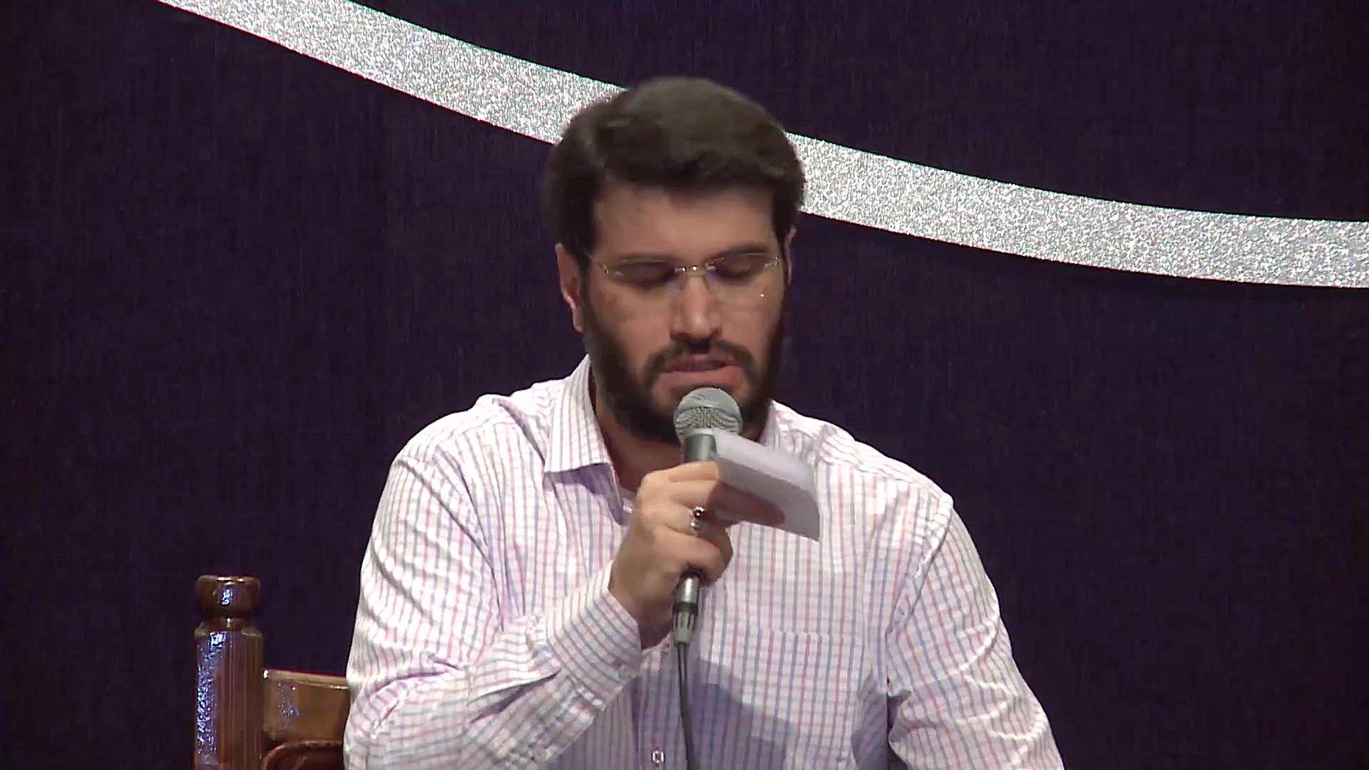 نماوا : بزدل و کج‌فهم وسازشکار...