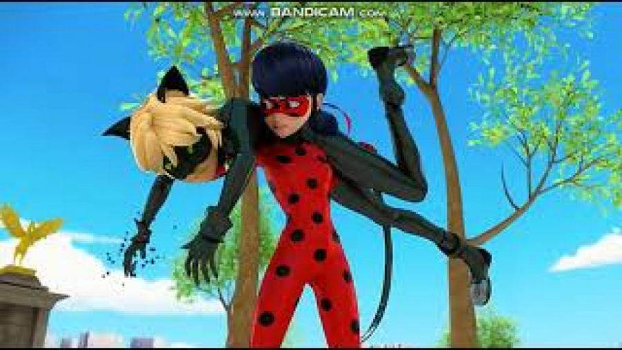 لحظه های نجات کتنوار توسط لیدی...