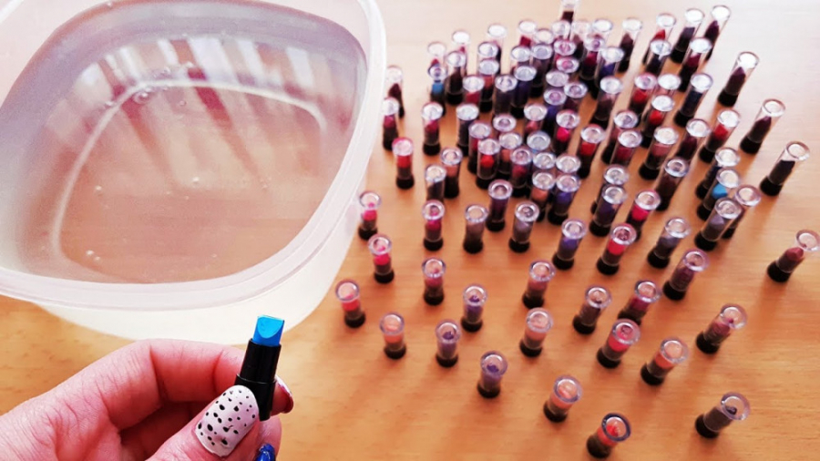 مخلوط کردن 100 مینی رژ در اسلا...