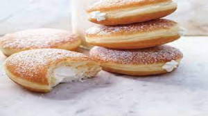 طرز تهیه پیراشکی کرم دار