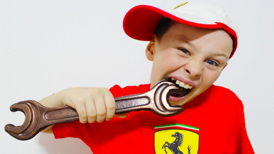 برنامه کودک آدریانا | ابزار آل...