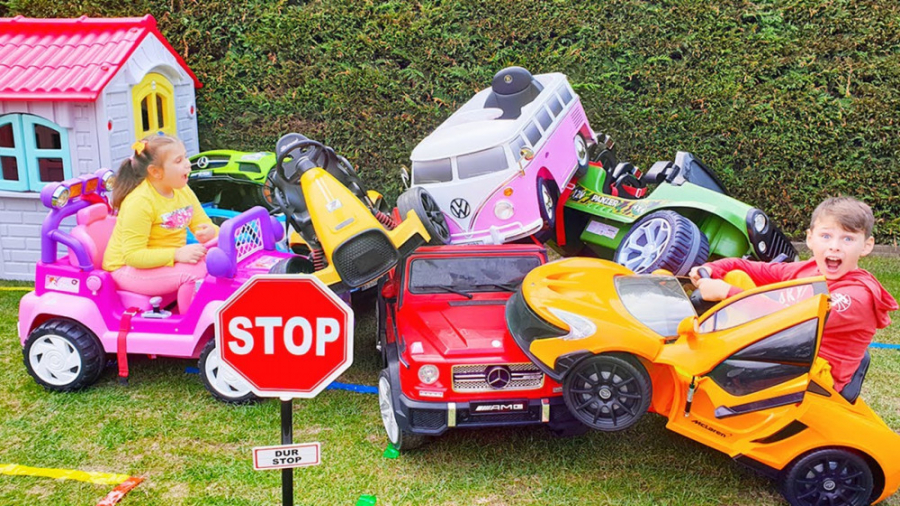 آدریانا شو  آدریانا و دوستان...