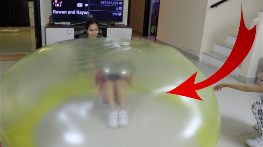 چالش دخترونه ساخت حباب بزرگ اس...