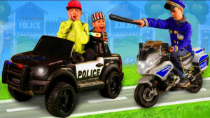 آموزش به کودکان با بازیهای کود...