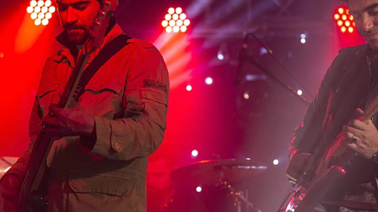 رضا یزدانی و شهاب حسینی روی اس...