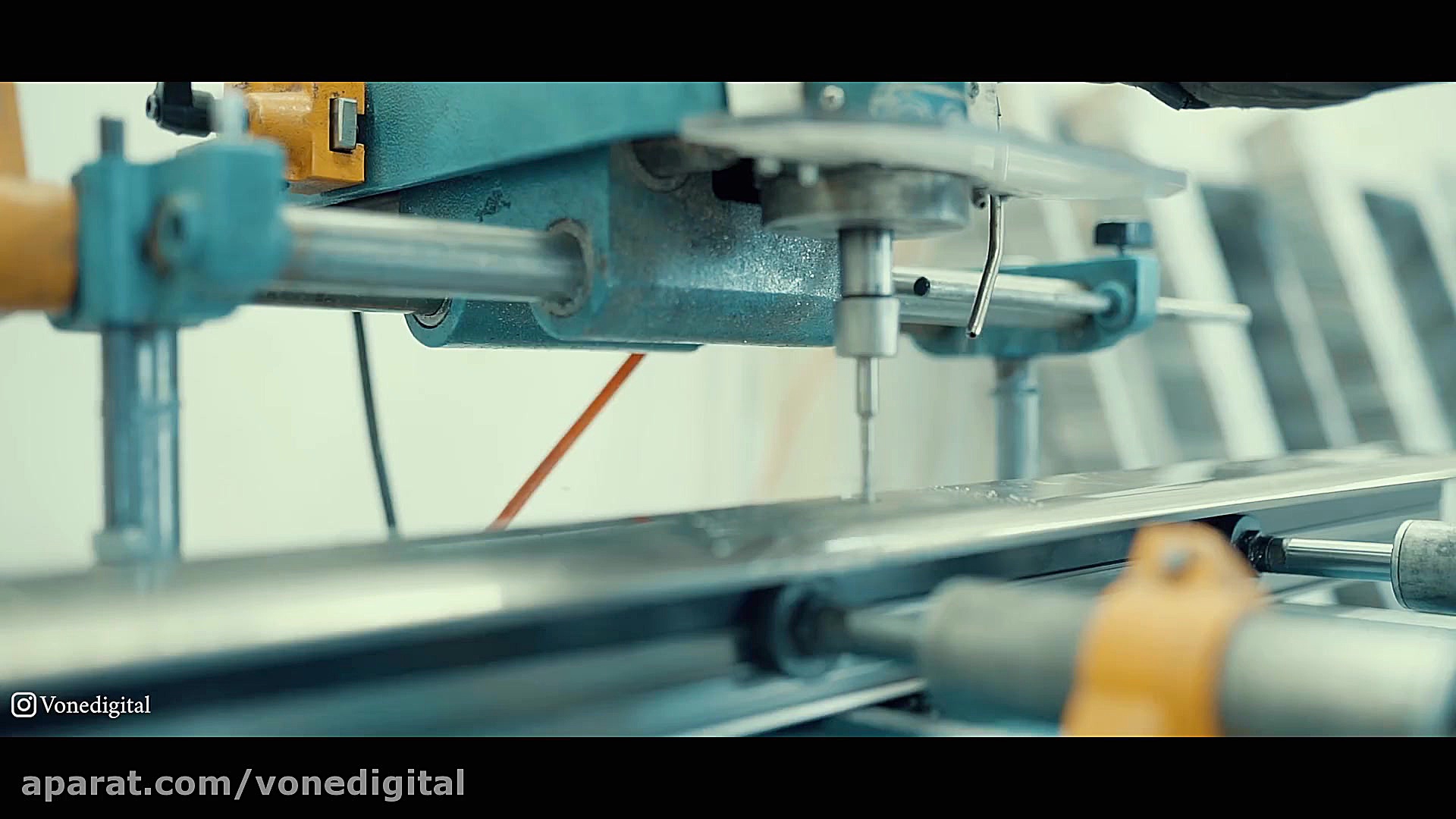 تیزر تبلیغاتی کارخانه در و پنچ...