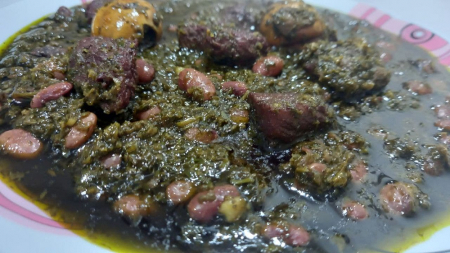طرز تهیه خورشت قورمه سبزی با ت...