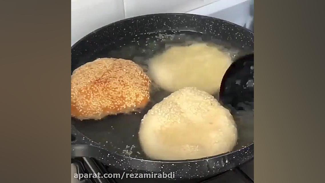 نان پیشی کنجدی