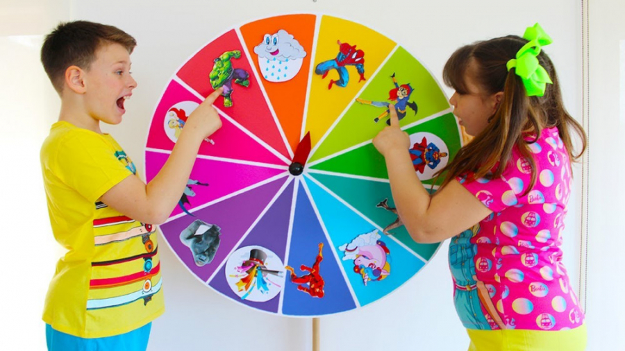 آدریانا شو  آدریانا و دوستان...