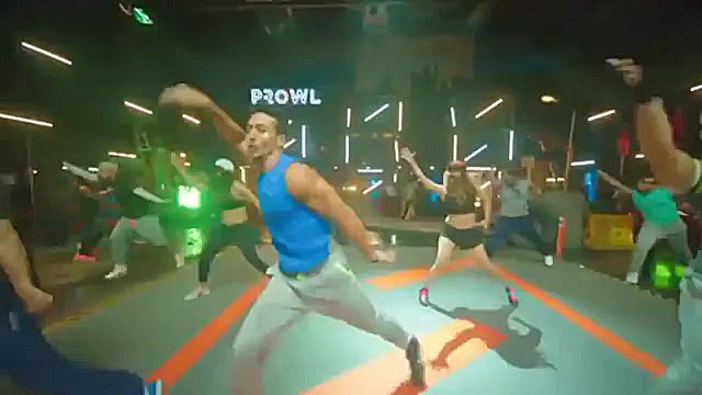 تایگر شروف میکس دنس، رزمی