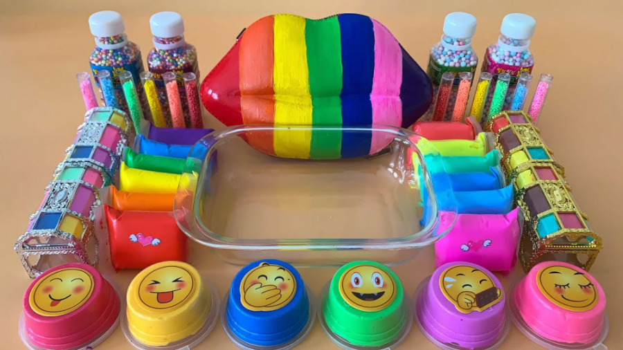 خمیر کلی ^^ میکاپ اسلایم رنگین...