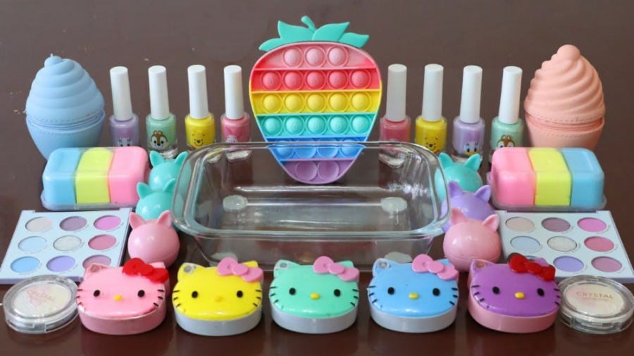 هلوکیتی اسلایم اکلیلی آرایشی