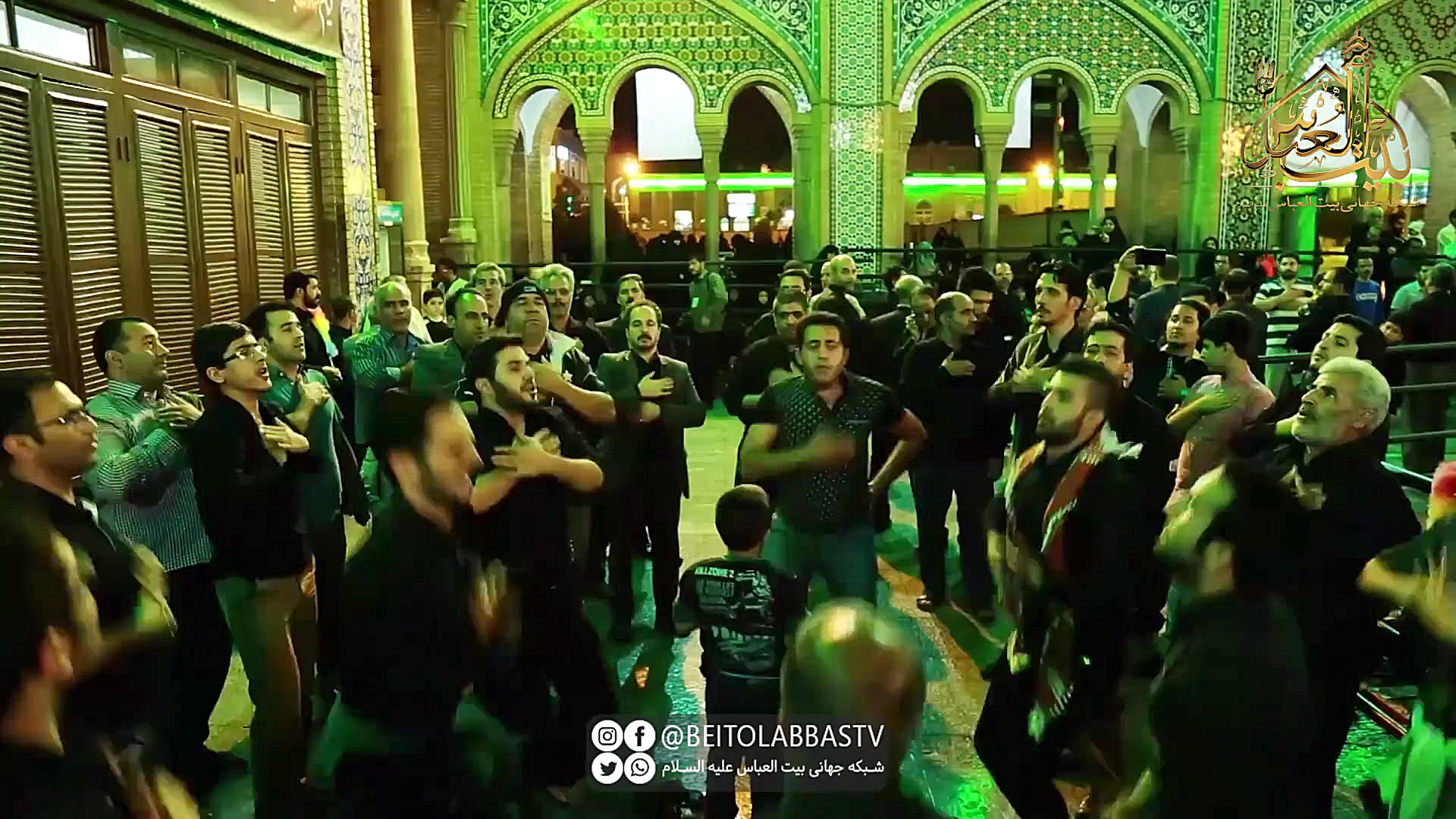 بوی سیب میدهد این حریم  شعرخوا...