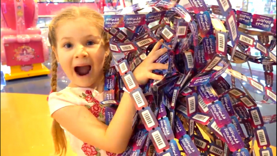 شهربازی رفتن دیانا و روما ......