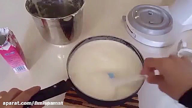 طرز تهیه بستنی خوشمزه برا شما...