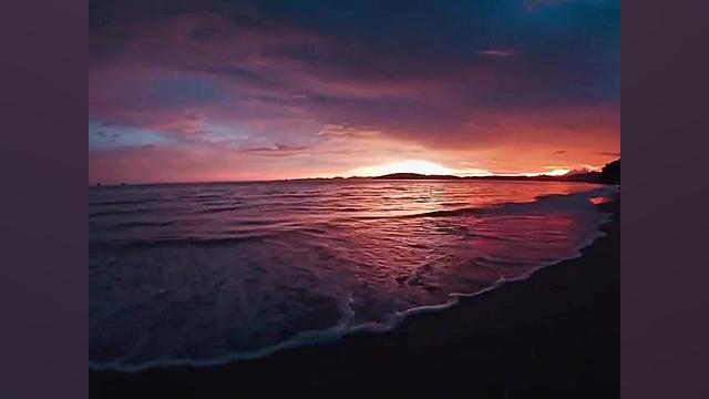 غروب و دریا و چند ثانیه حال خو...