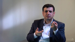کلیپ  رائفی‌پور  آیا رئیس...