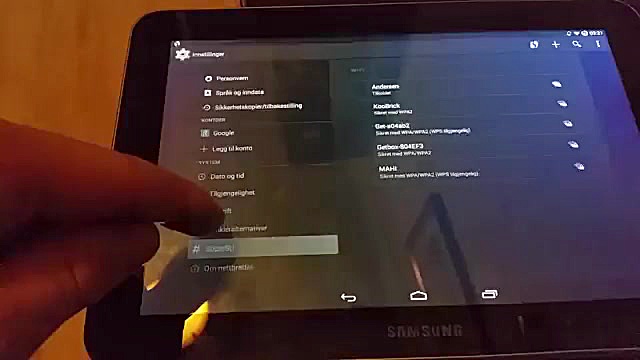 Samsung Galaxy Tab 8.9 running...