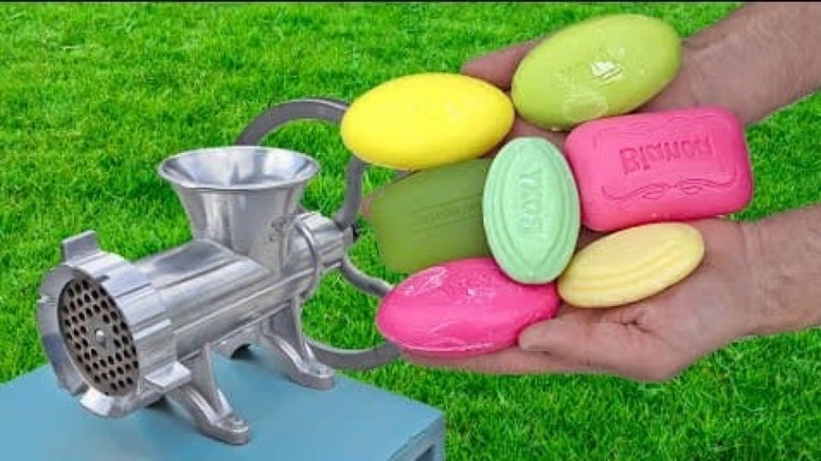 خرد کردن صابون های اسمر در چرخ...