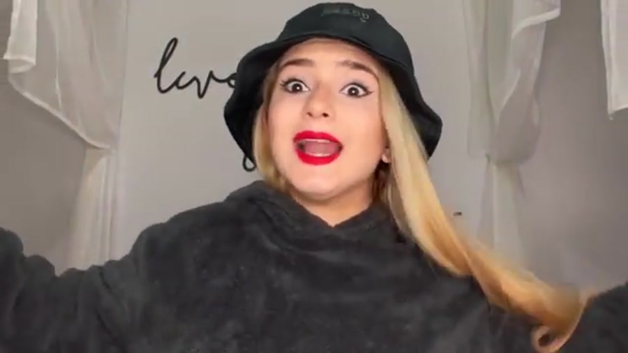 نظر دادن رکسانا درباره ویدیو ه...