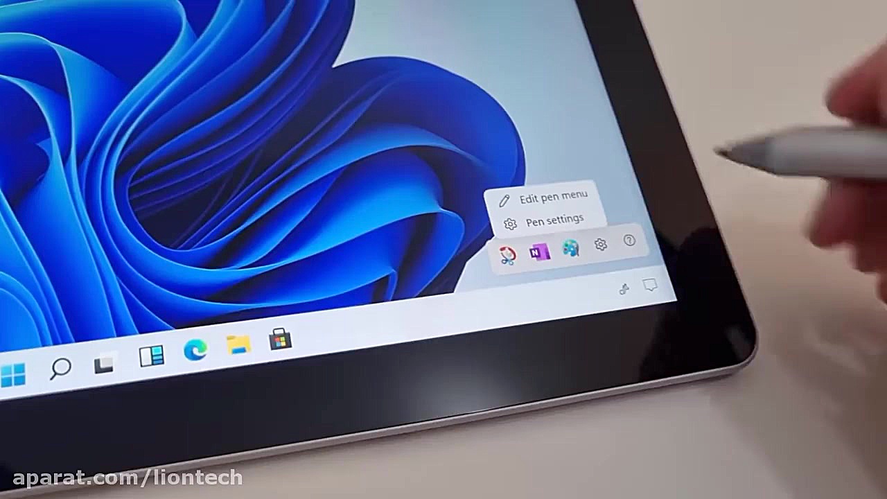 بررسی نسخه اولیه فاش شده از وی...