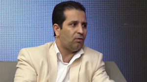 بررسی علل مشکلات اقتصادی در 30...