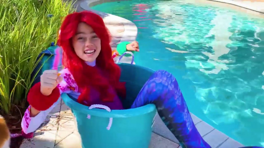 نمایش اریل پری دریایی