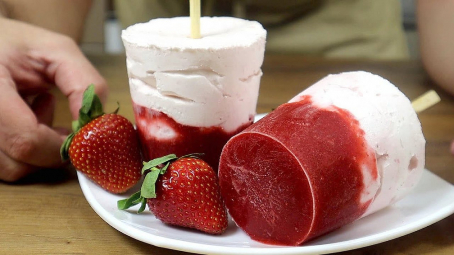 خوشمزه ترین بستنی توت فرنگی در...