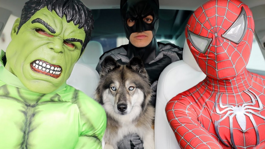 نمایش هالک بتمن اسپایدرمن