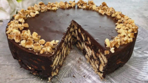 طرز تهیه کیک بیسکویت شکلاتی خو...