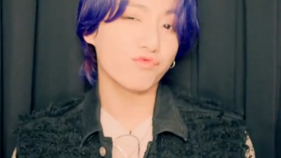 BTS &lt; اتاقک عکاسی جانگ کوک...