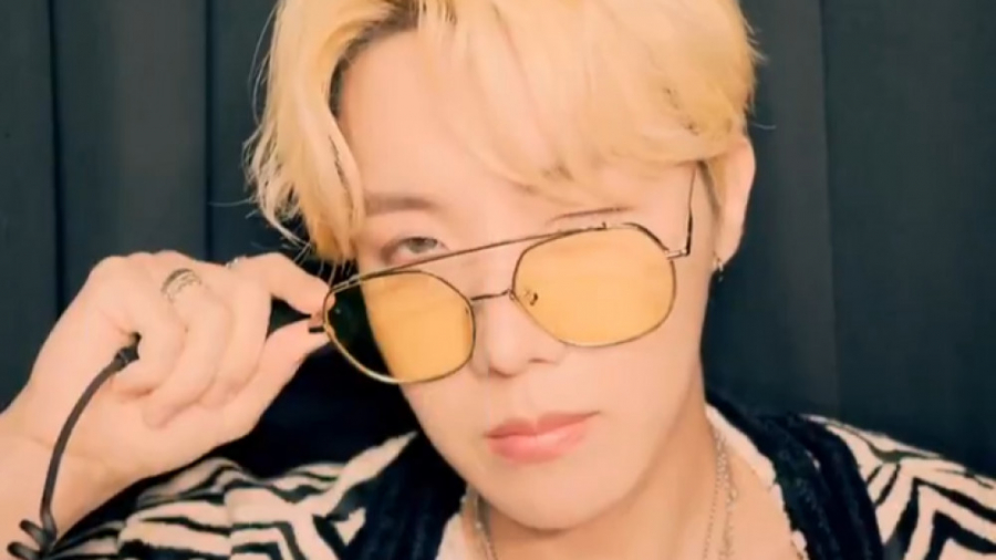 BTS &lt; اتاقک عکاسی هوسوک (J...