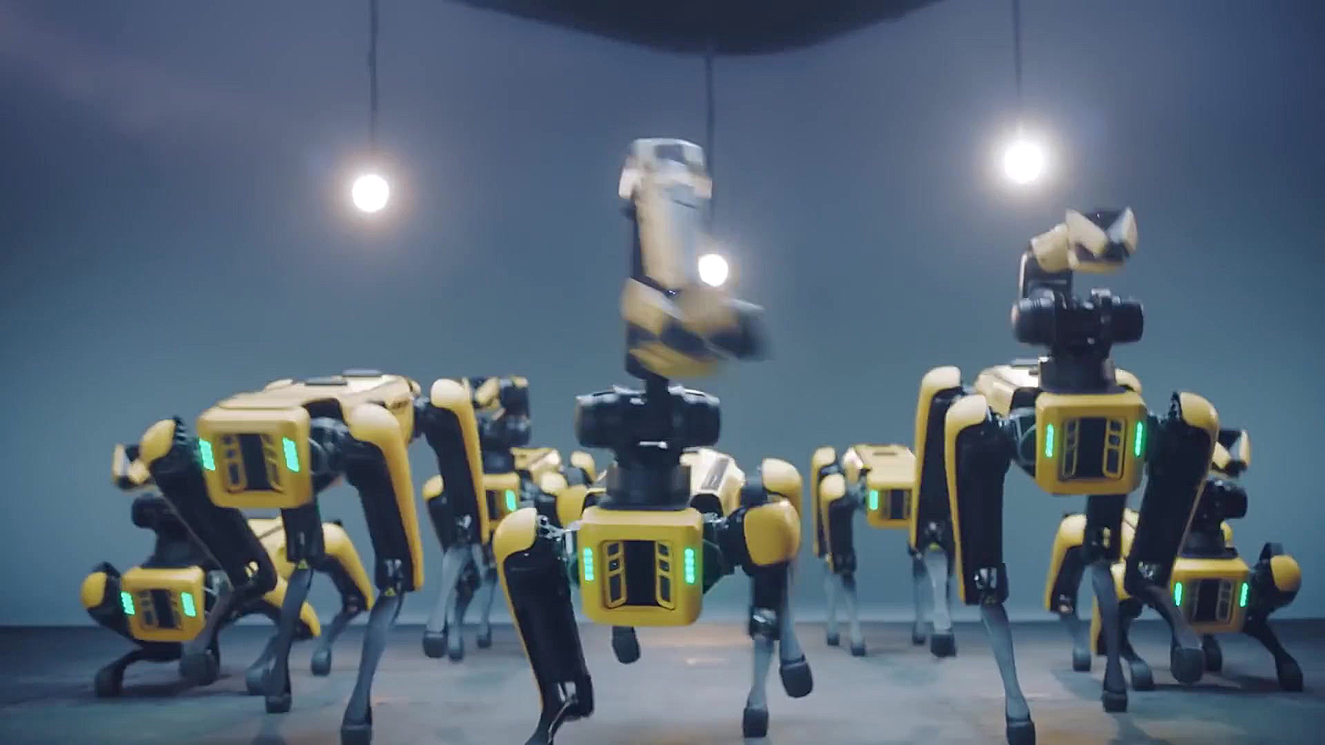 رقص ربات&zwnj; های داینامیک بو...