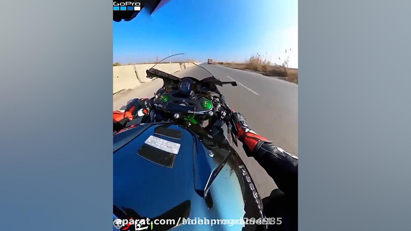 کلیپ خفن موتور سواری با آهنگ.....