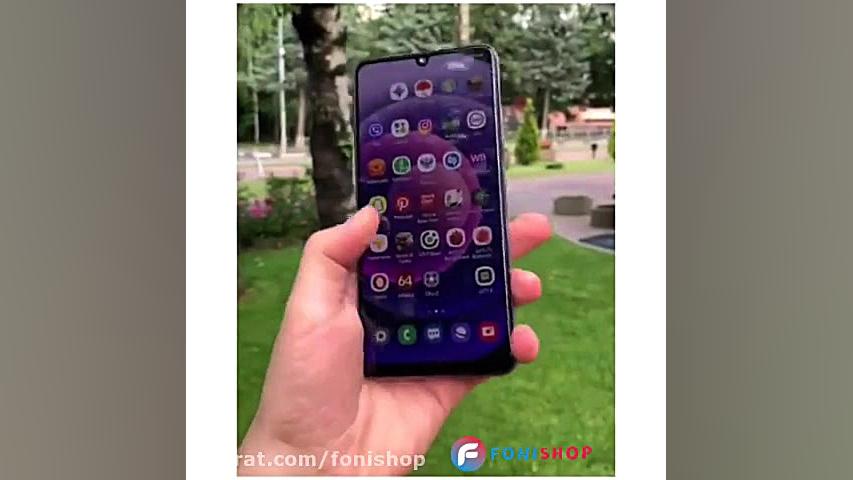 نمایی از یک پرچمدار سامسونگ فو...